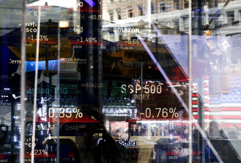 WALL STREET FECHA EM ALTA EM SESSÃO COM POUCO MOVIMENTO E OLHOS NAS ELEIÇÕES
