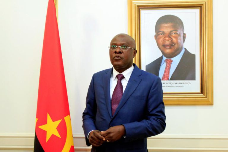 CELEBRAÇÕES DO 43.º ANIVERSÁRIO DA INDEPENDÊNCIA DE ANGOLA MARCADAS POR DISCURSO DE ESPERANÇA