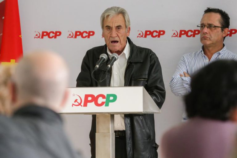 JERÓNIMO DIZ QUE PCP IDENTIFICA-SE COM INTERVENÇÕES DE UM PR “MUITO PROLIXO” SOBRE TANCOS