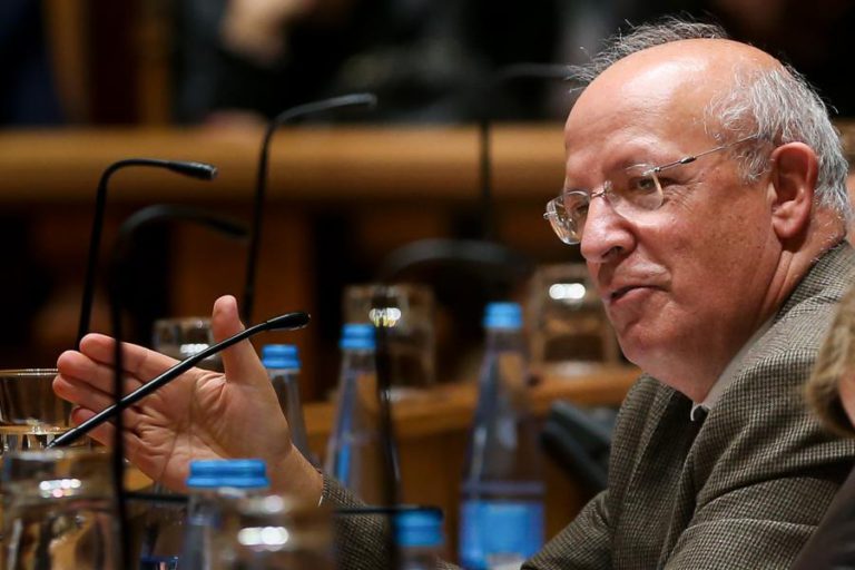 ACORDO DE SAÍDA DO REINO UNIDO DA UE EM CONDIÇÕES DE SER APROVADO PELOS LÍDERES DOS 27 NO DOMINGO