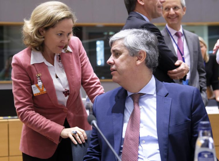 CENTENO ADVERTE ITÁLIA QUE SÓ UM NOVO ORÇAMENTO DISSIPARÁ AS DÚVIDAS