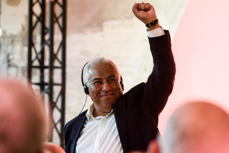 ANTÓNIO COSTA  DIZ QUE O GOVERNO “DEVOLVEU A CONFIANÇA ÀS PESSOAS E AOS AGENTES ECONÓMICOS”