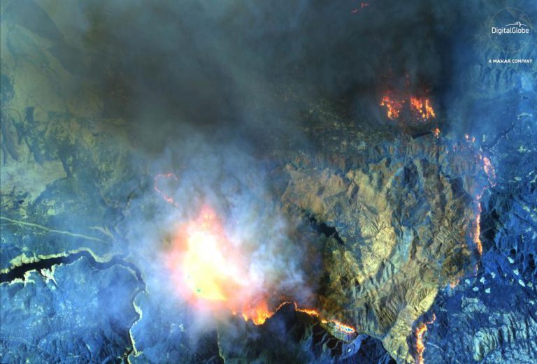 NOVO BALANÇO APONTA PARA PELO MENOS 71 MORTOS EM INCÊNDIO NA CALIFÓRNIA