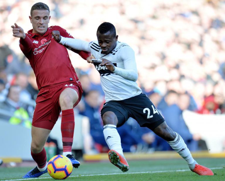 LIVERPOOL VENCE FULHAM E ASCENDE À LIDERANÇA PROVISÓRIA DA LIGA INGLESA