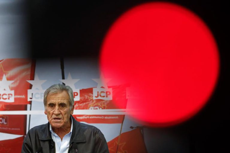 PORTUGAL “NÃO TEM AINDA A POLÍTICA QUE PRECISA” PARA “AVANÇAR A SÉRIO”