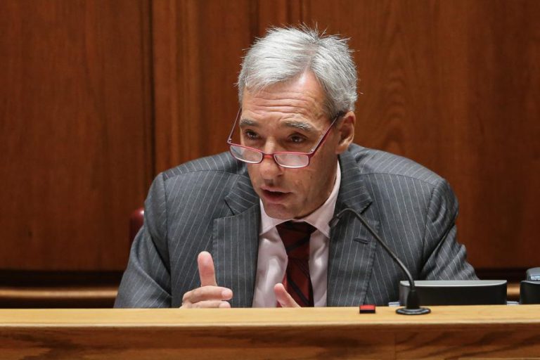 MINISTRO DA DEFESA ASSEGURA QUE FORÇAS ARMADAS NÃO TÊM PROBLEMAS DE INVENTÁRIO