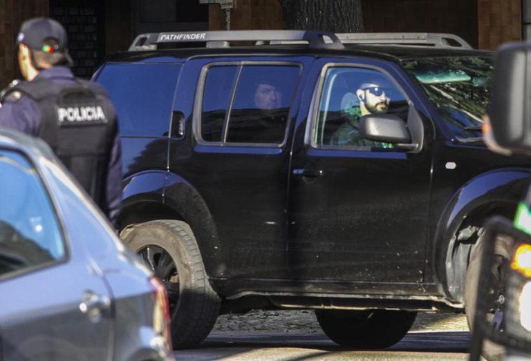 LEITURA DAS MEDIDAS DE COAÇÃO A BRUNO DE CARVALHO E MUSTAFÁ ADIADA PARA AS 11:00