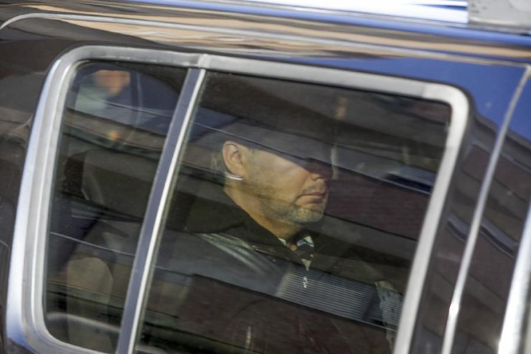 BRUNO DE CARVALHO JÁ REGRESSOU AO TRIBUNAL DO BARREIRO