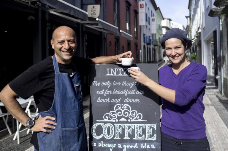 QUÍMICA E MATEMÁTICA AJUDAM A FAZER CAFÉS E GELADOS EM PONTA DELGADA