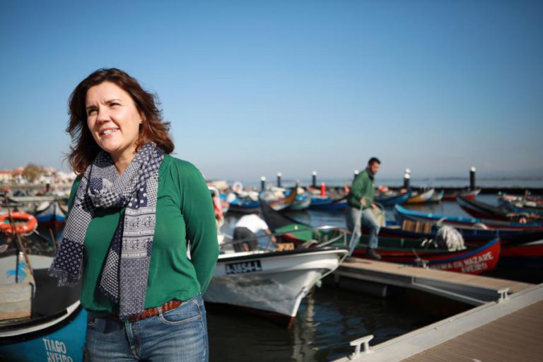 CRISTAS CONSIDERA LAMENTÁVEL “APARENTE CRISE” NO PS