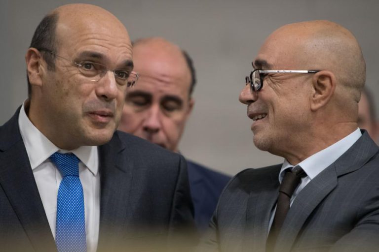 GOVERNO EM CONTACTO COM AUTOEUROPA PARA ESCOAR PRODUÇÃO DEVIDO A GREVE DOS ESTIVADORES