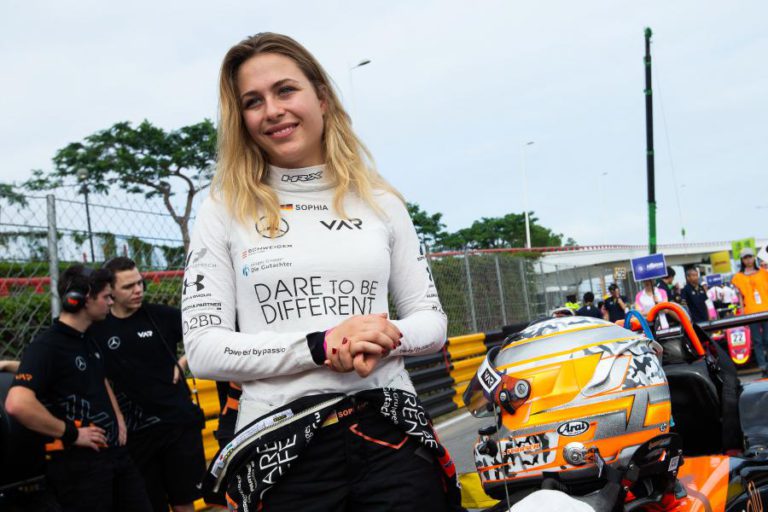 PILOTO FERIDA NO GP MACAU NÃO CORRE RISCO DE PARALISIA