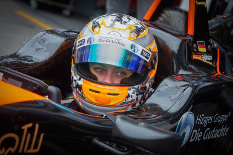 PILOTO FERIDA NO GP MACAU OPERADA COM SUCESSO À COLUNA VERTEBRAL