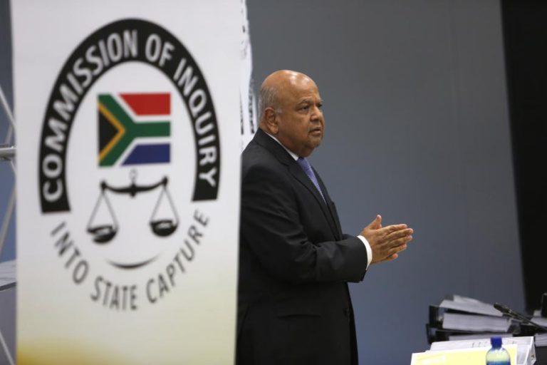 EX-MINISTRO ACUSA GOVERNO DE ZUMA DE TER PERMITIDO A CORRUPÇÃO NA ÁFRICA DO SUL