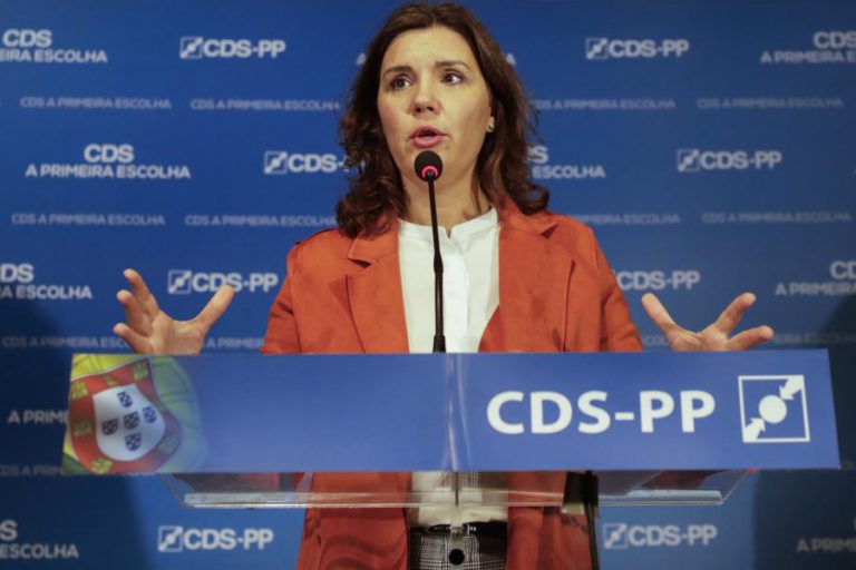 CRISTAS CONSIDERA QUE PROPOSTA DE ORÇAMENTO MOSTRA UM “PROFUNDO DESCONHECIMENTO” DO PAÍS