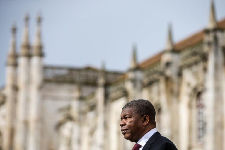 JOÃO LOURENÇO QUER EMPRESÁRIOS PORTUGUESES A APOSTAR NA DIVERSIFICAÇÃO ECONÓMICA