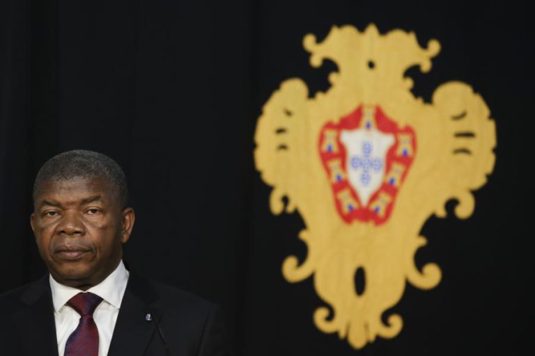 PR ANGOLANO SENTE “PICADELAS” PELO COMBATE À CORRUPÇÃO MAS GARANTE QUE VAI INSISTIR