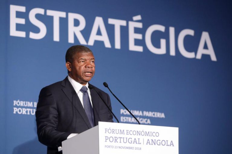 HÁ “CAMINHO DELINEADO” PARA SIMPLIFICAR CONCESSÃO DE VISTOS