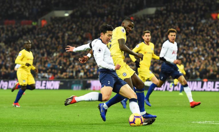 TOTTENHAM VENCE CHELSEA POR 3-1 E SOBE AO TERCEIRO LUGAR EM INGLATERRA