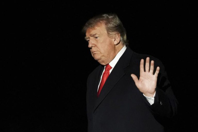 TRUMP ADMITIU TERÇA-FEIRA REFORÇO MILITAR DOS EUA NO AFEGANISTÃO