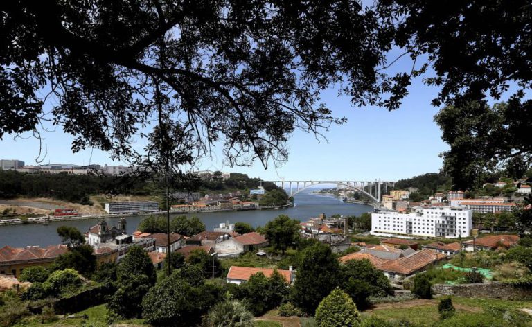 COMISSÃO CONSIDERA NULO DEFERIMENTO DE 2009 QUE VIABILIZOU OBRA NA ARRÁBIDA DO PORTO