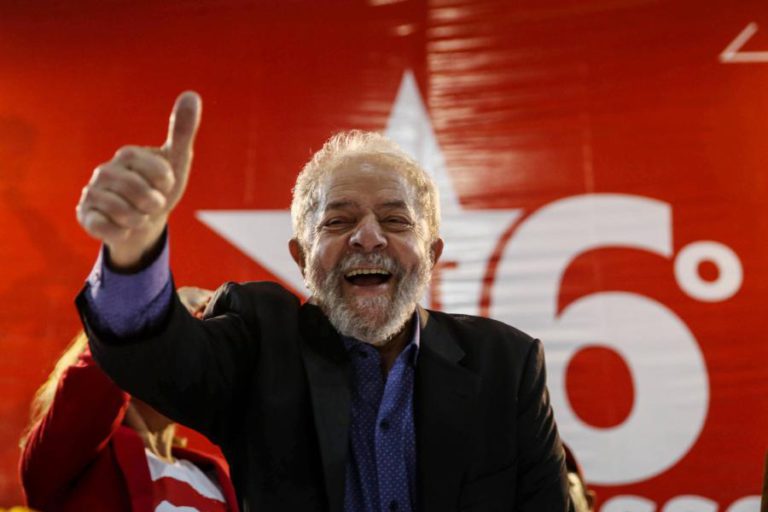 JUIZ BRASILEIRO MANDA LIBERTAR LULA DA SILVA E TODOS OS PRESOS CONDENADOS EM SEGUNDA INSTÂNCIA