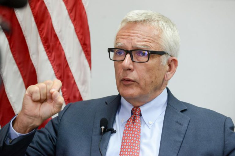 EUA DEFENDEM CONFIANÇA ENTRE GOVERNO MOÇAMBICANO E RENAMO PARA PAZ NO PAÍS