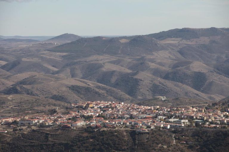 COMBATER DESPOVOAMENTO EXIGE POLÍTICA QUE ATRAIA EMPRESAS, JOVENS E SERVIÇOS