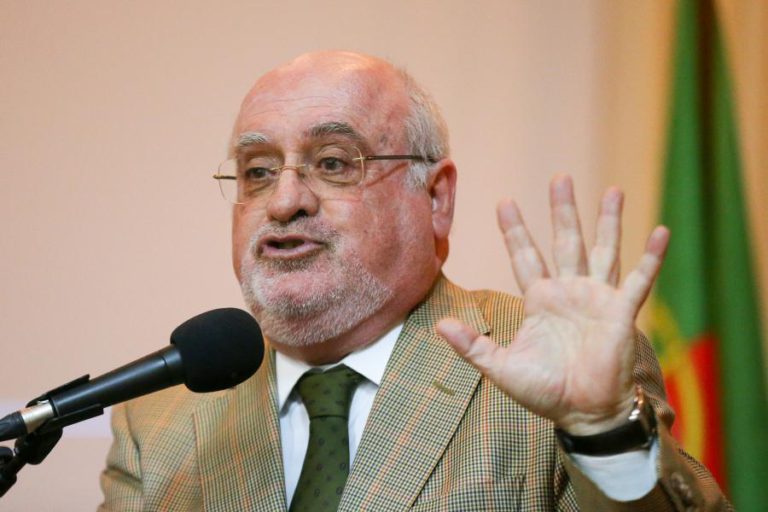 MINISTRO DA AGRICULTURA DEFENDE DISCRIMINAÇÃO POSITIVA NOS APOIOS A PEQUENOS AGRICULTORES