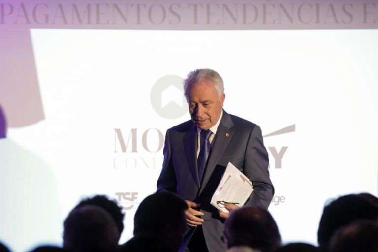 GOVERNADOR DO BDP “CÉTICO” SOBRE AVANÇOS NA REFORMA DO EURO NA CIMEIRA EUROPEIA