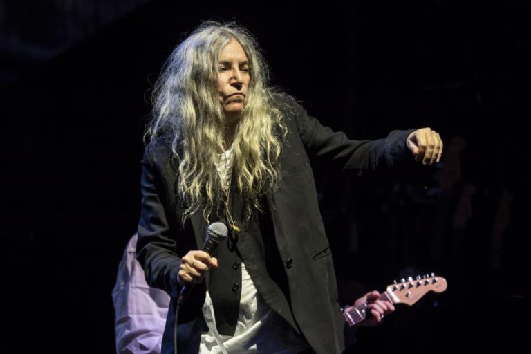 PATTI SMITH ATUA NO FESTIVAL PAREDES DE COURA A 17 DE AGOSTO
