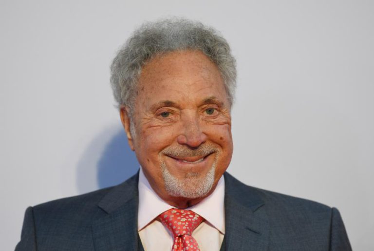 CANTOR TOM JONES ATUA EM JULHO EM PORTUGAL
