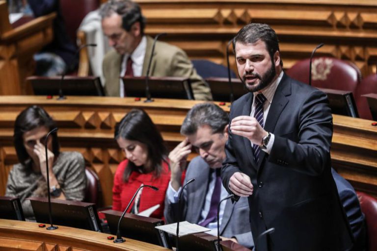 PS ADMITE VIABILIZAR ALGUNS DIPLOMAS DO PSD SOBRE ARRENDAMENTO, DECISÃO FINAL SÓ APÓS O DEBATE