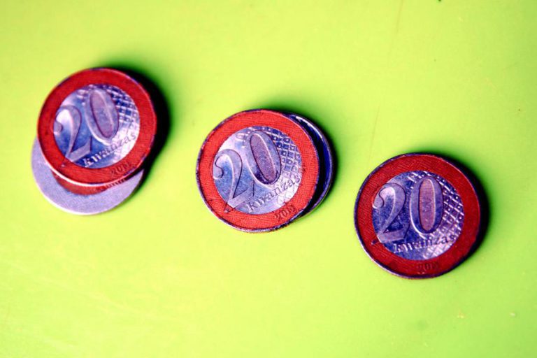 MOEDA ANGOLANA APRECIA-SE HOJE FACE AO EURO E MANTÉM-SE ESTÁVEL FRENTE AO DÓLAR