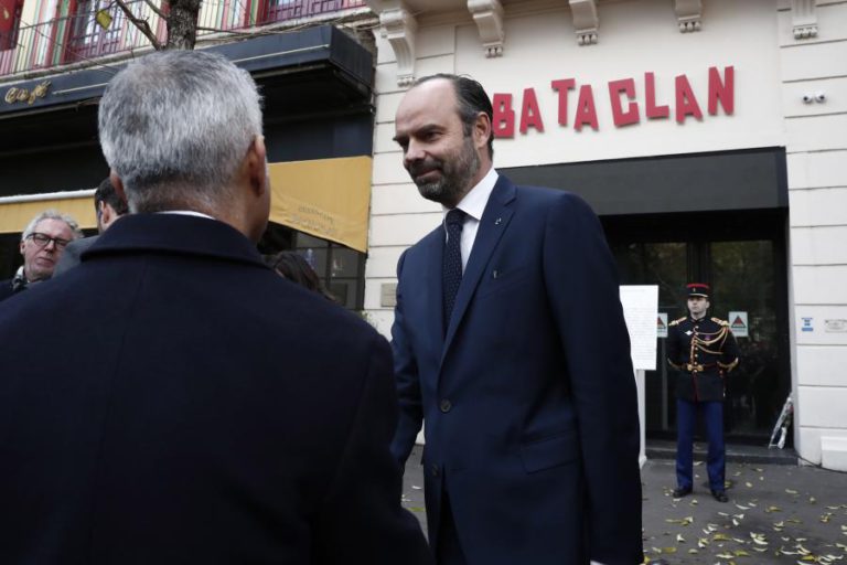 PRIMEIRO-MINISTRO FRANCÊS COMEÇOU A RECEBER PARTIDOS SOBRE CRISE DOS “COLETES AMARELOS”