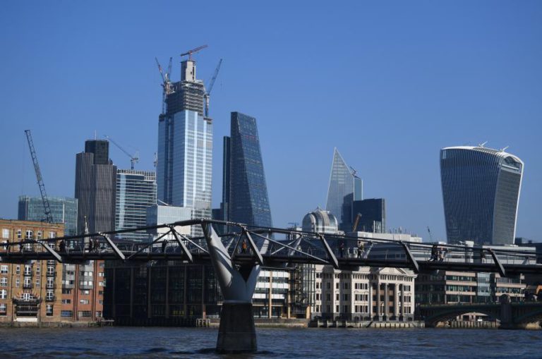 JOVEM PUGILISTA PORTUGUÊS MORTO À FACADA EM LONDRES