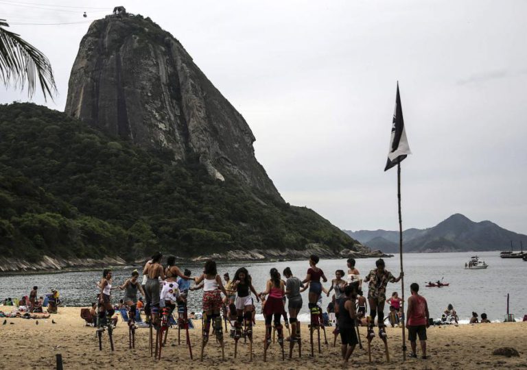 MAIS DE 15 MILHÕES DE PESSOAS VIVIAM ABAIXO DA LINHA DA POBREZA NO BRASIL EM 2017 – IBGE