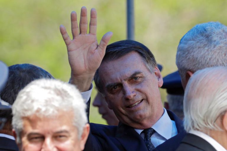 BOLSONARO ADMITE AFASTAR FUTURO MINISTRO SE EXISTIR “DENÚNCIA ROBUSTA”