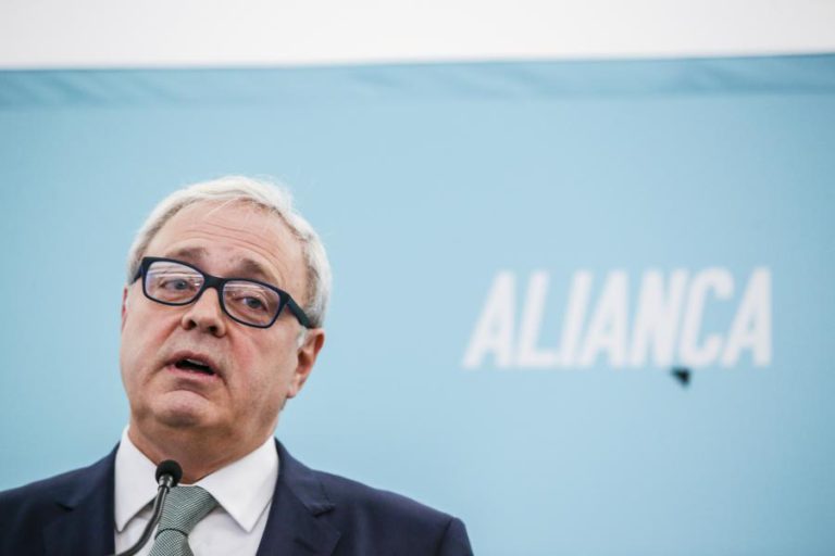 SANTANA LOPES APRESENTA ASSESSOR DE MARCELO PARA “NOVA ATITUDE EM BRUXELAS”