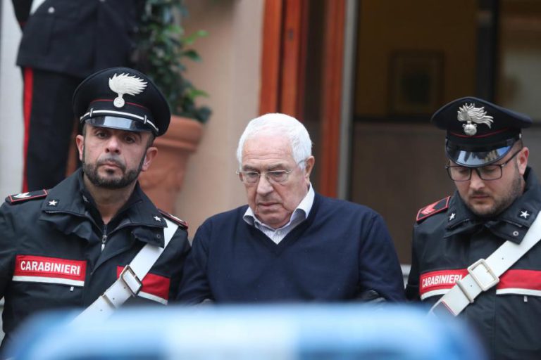 AUTORIDADES ITALIANAS ANUNCIAM DETENÇÃO DE NOVO CHEFE DA MÁFIA SICILIANA