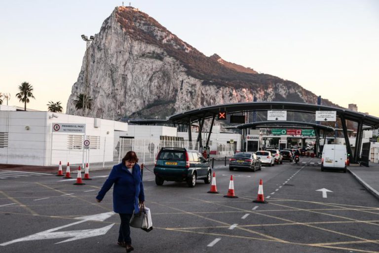 BREXIT: PAIRAM INCERTEZAS EM AMBOS OS LADOS DA FRONTEIRA DE GIBRALTAR
