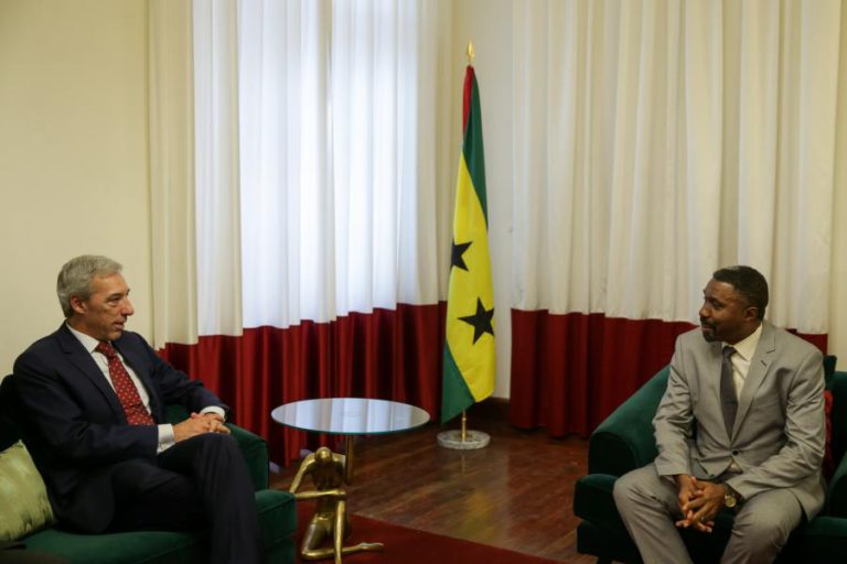 MINISTRO DA DEFESA ABRE A PORTA AO REFORÇO DA COOPERAÇÃO MILITAR COM SÃO TOMÉ E PRÍNCIPE