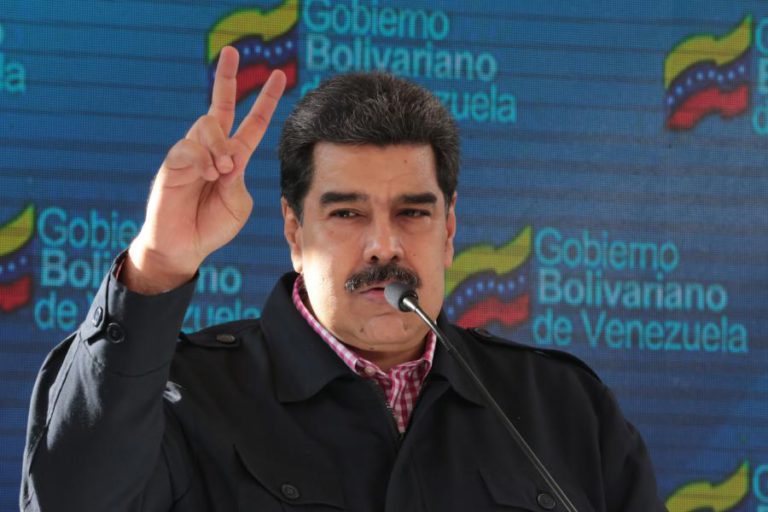 PRESIDENTE DA VENEZUELA CONVOCA ADIDO DE NEGÓCIOS DOS EUA