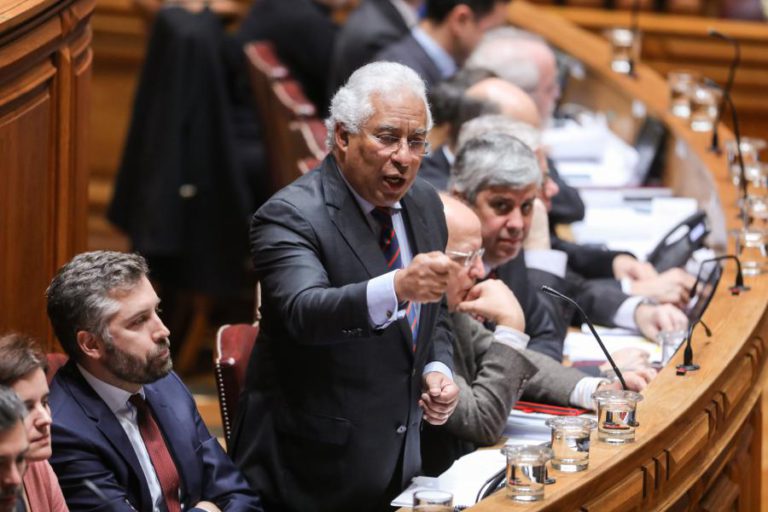 PRIMEIRO-MINISTRO GARANTE QUE LEI DE BASES DA SAÚDE CHEGA AO PARLAMENTO “ENTRE SEXTA E SEGUNDA”