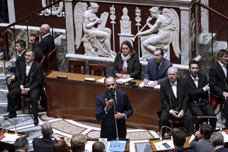 PARLAMENTO FRANCÊS REVIU EM ALTA DÉFICE ORÇAMENTAL PARA 2018 E 2019