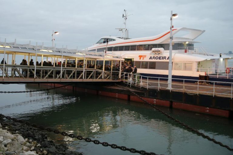 AUTARCAS, DEPUTADOS E UTENTES ALERTAM PARA SUCESSIVAS SUPRESSÕES DOS BARCOS NO TEJO