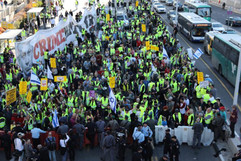 “COLETES AMARELOS” ISRAELITAS MANIFESTARAM-SE CONTRA SUBIDA DOS PREÇOS