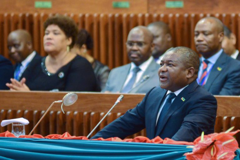 PRESIDENTE MOÇAMBICANO INDULTA 1.498 CONDENADOS