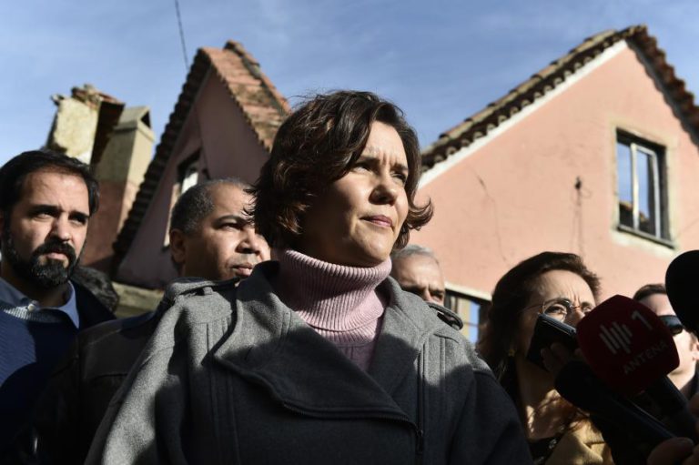 CDS-PP ALERTA PARA ATRASO NA RECONSTRUÇÃO DE DEZENAS DE CASAS DESTRUÍDAS NOS INCÊNDIOS DE 2017