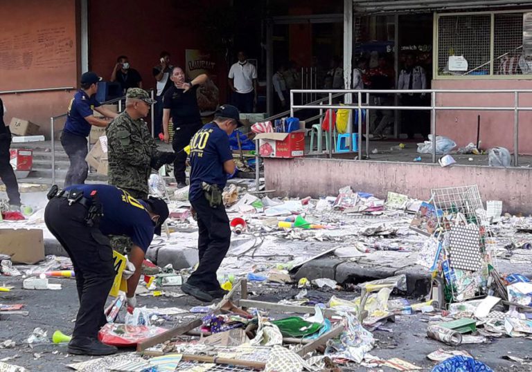 ATENTADO À BOMBA NAS FILIPINAS PROVOCA DOIS MORTOS E 35 FERIDOS